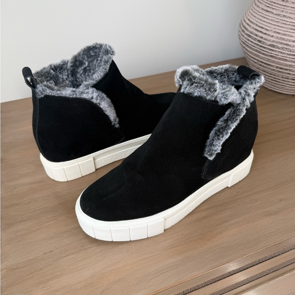 DOLCE VITA ZANZA HIGH-TOP FAUX FUR BLACK SUEDE BOOTIE